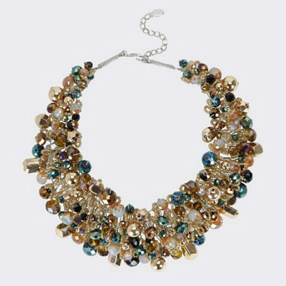 Beautiful Aldo Statement Necklace - Picture 2 of 3